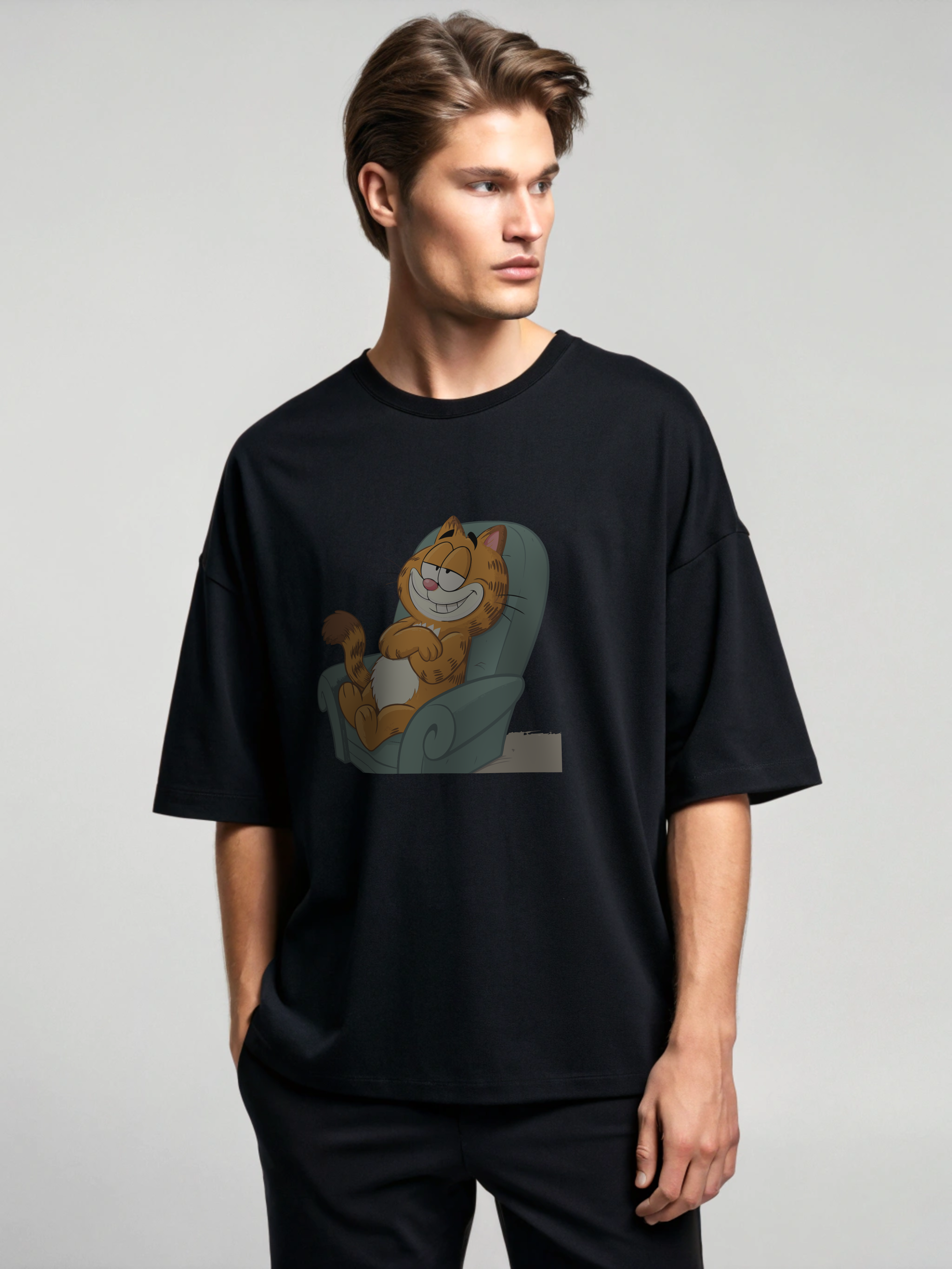 Garfield Chilling on the Couch Oversized T-Shirt