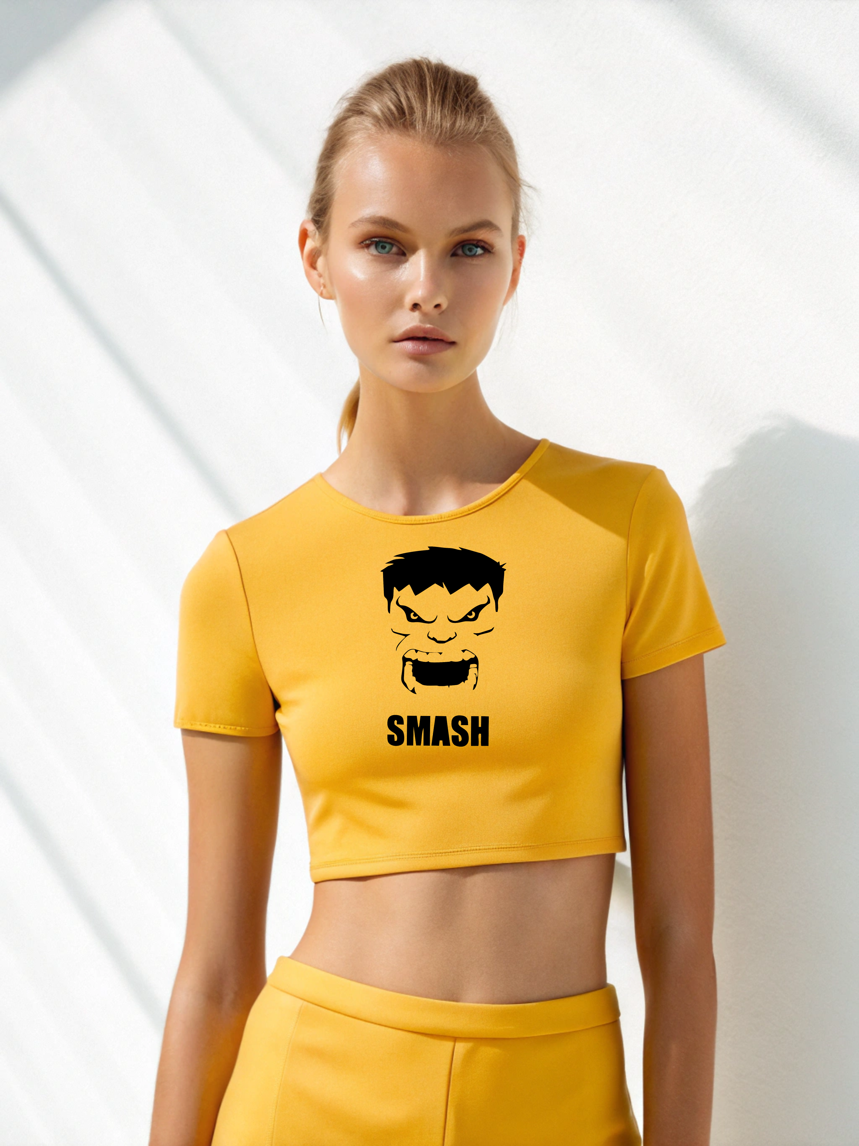 Smash Queen: Hulk Power Women’s Crop Top